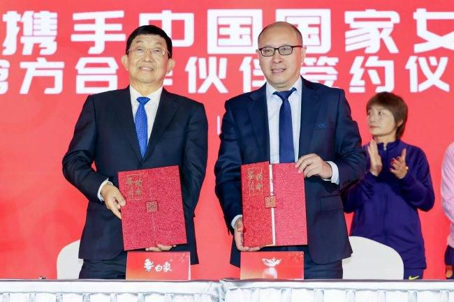 欧美极品金发尤物黑人粗壮